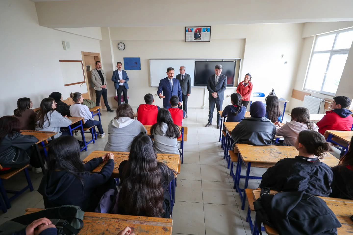 Hatay’da Eğitim Güvenliği Mercek Altında: Vali Masatlı’dan Okul Ziyaretleri